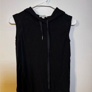 Evereve Black Sleeveless Hoodie